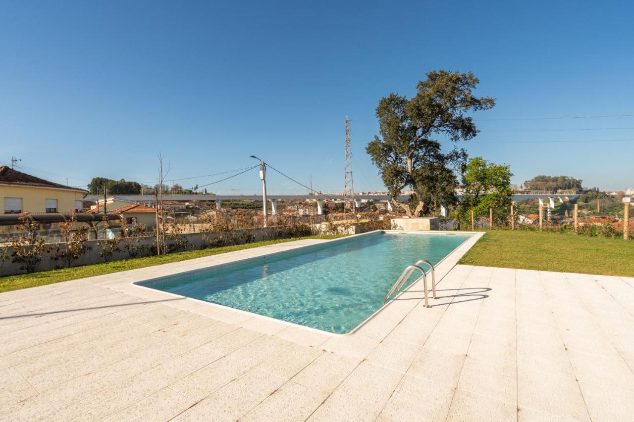 וילה נובה דה גאיה Host Wise - Luxurious Impressive Apartment - Balcony And Pool מראה חיצוני תמונה